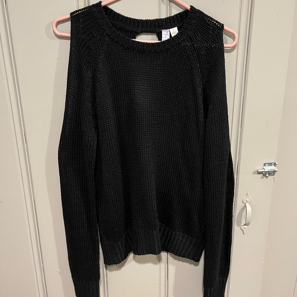 Black Cutout/Open Back Sweater Size Small